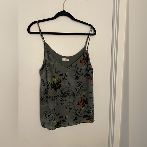 Babaton Everly Grey Floral Camisole, Size Large. - Picture 4 of 7